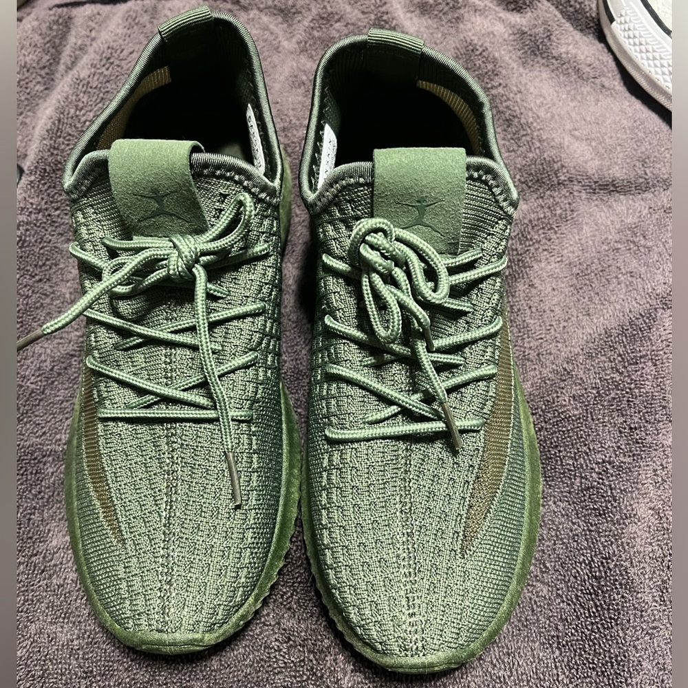 Danskin athletic shoe